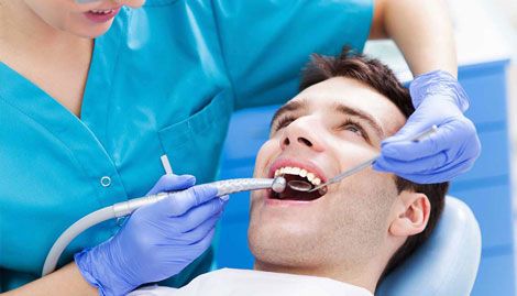 چگونه بهترین دندانپزشک شهرمان را بشناسیم؟